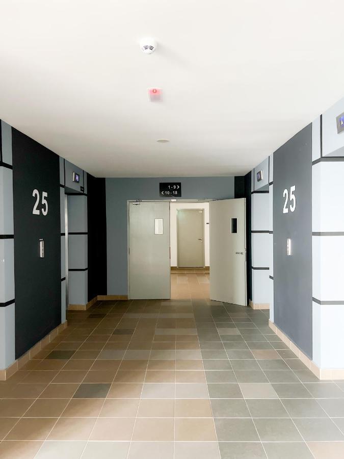 Aurora Vista Homestay Bangi At Vista Bangi With Wifi Netflix Gym Sauna Coway Swimming Pool-River View Kajang Exterior foto