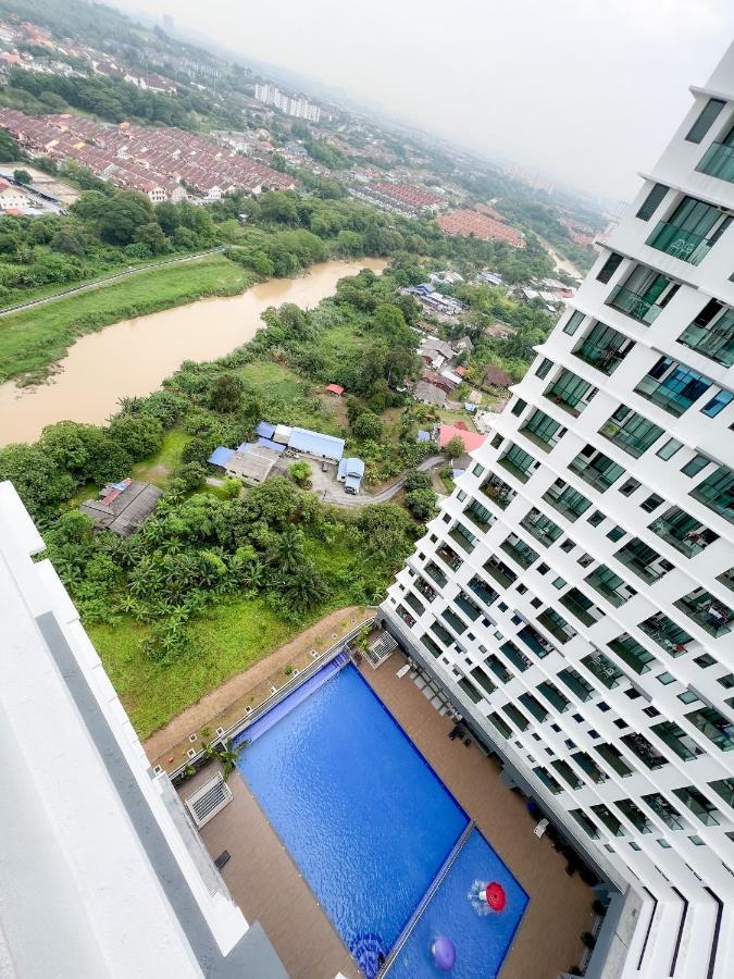 Aurora Vista Homestay Bangi At Vista Bangi With Wifi Netflix Gym Sauna Coway Swimming Pool-River View Kajang Exterior foto